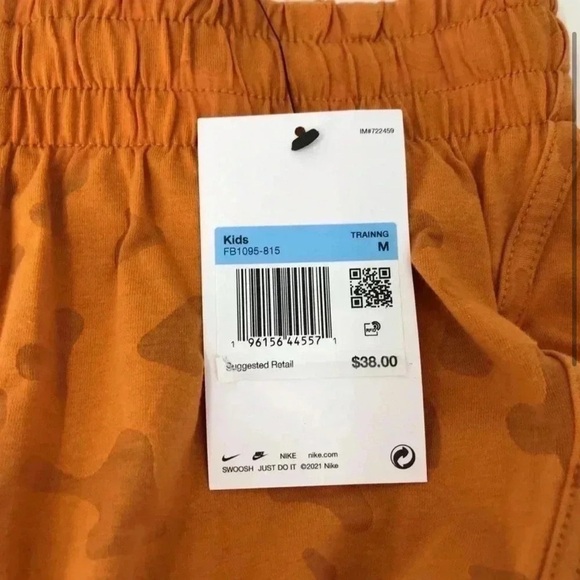 GIRLS SIZE MEDIUM ATHLETIC SHORTS BUNDLE OF 8 NIKE AND DSG OUTDOOR PLAY WEAR - Picture 11 of 13